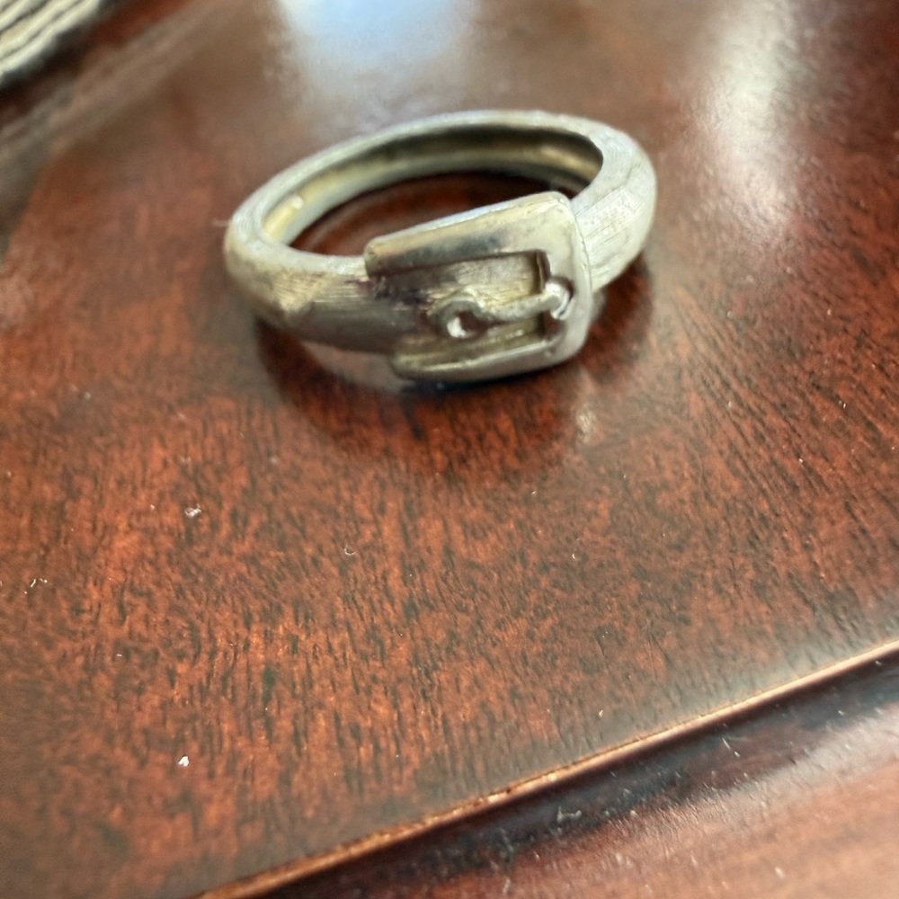 Vintage Avon Ring Size 7.5